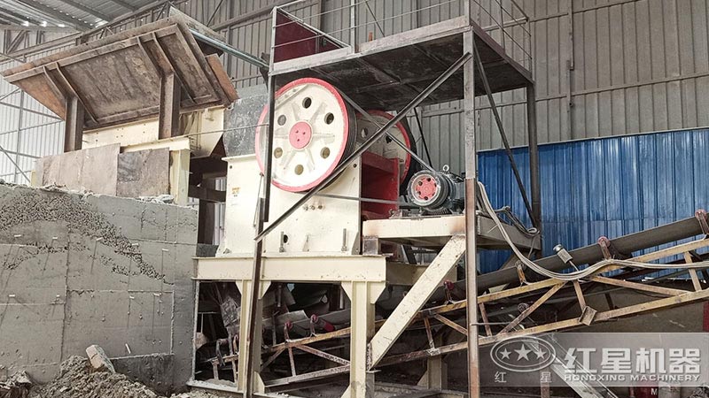 破碎機250x400自重多少噸？有全自動的嗎